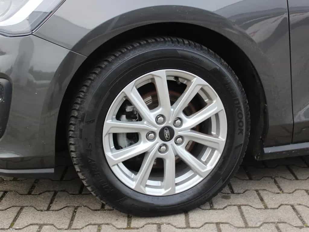 Ford Focus Cool & Connect 1,5 EcoBlue 07/2022-photo-5