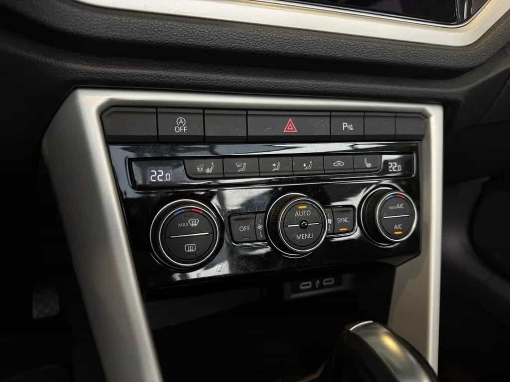 Volkswagen T-Roc Cabriolet Style ACC LED NAV SHZ 10/2021-photo-12