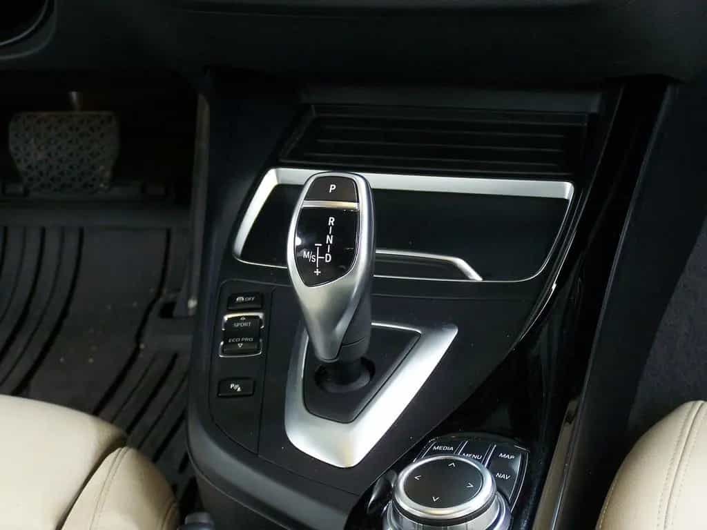 BMW 120 d Edition Sport Line AUTOM AMB+LEDER+NAV+PDC 09/2018-photo-9