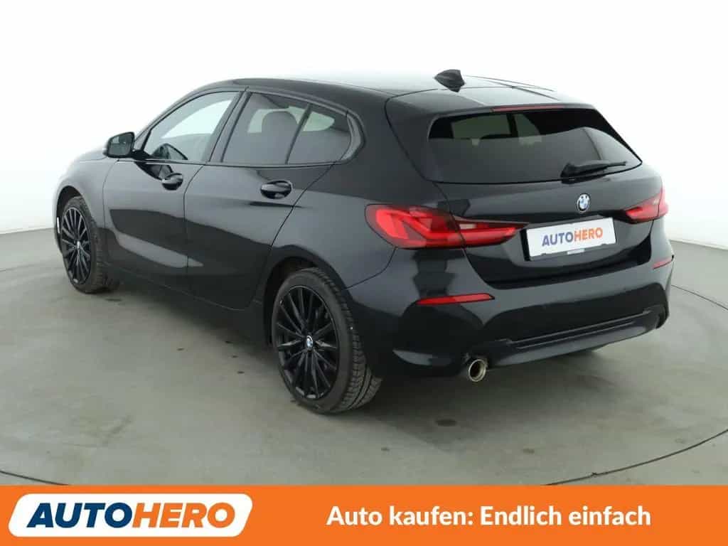 BMW 1 Series 118i Sport Line Aut.*NAVI*LED*TEMPO*PDC*SHZ* 12/2020-photo-3