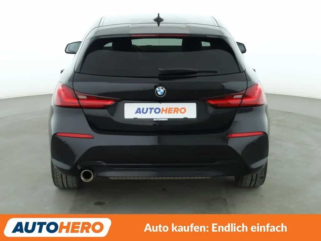 BMW 1 Series 118i Sport Line Aut.*NAVI*LED*TEMPO*PDC*SHZ* 12/2020-photo-4