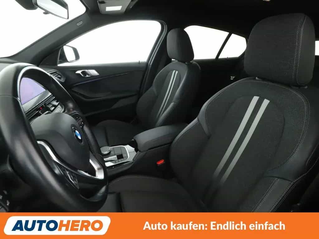 BMW 1 Series 118i Sport Line Aut.*NAVI*LED*TEMPO*PDC*SHZ* 12/2020-photo-9