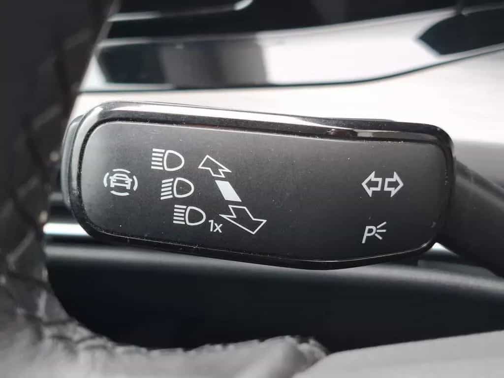 Volkswagen Golf VIII Style HEAD-UP RFK ACC KEYL. Sportsitze 09/2020-photo-31