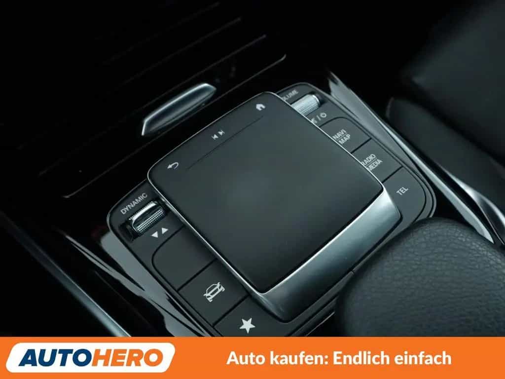 Mercedes-Benz A 45 AMG A-Klasse A 45 AMG S 4Matic Aut.*NAVI*LED*TEMPO* 09/2020-photo-25