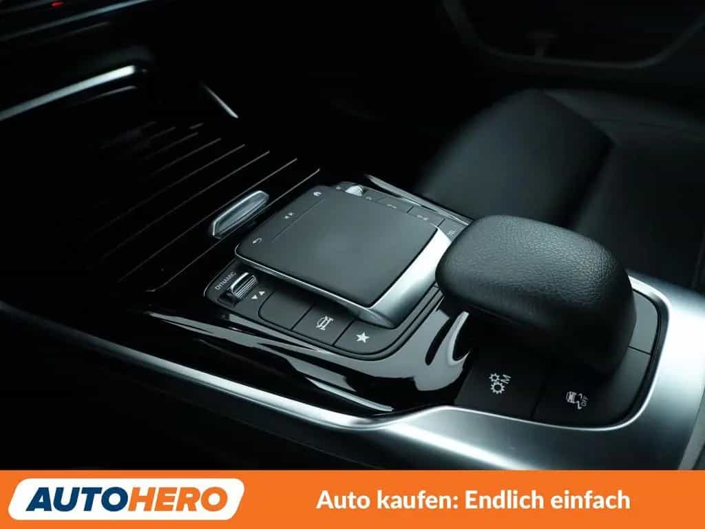 Mercedes-Benz A 45 AMG A-Klasse A 45 AMG S 4Matic Aut.*NAVI*LED*TEMPO* 09/2020-photo-27