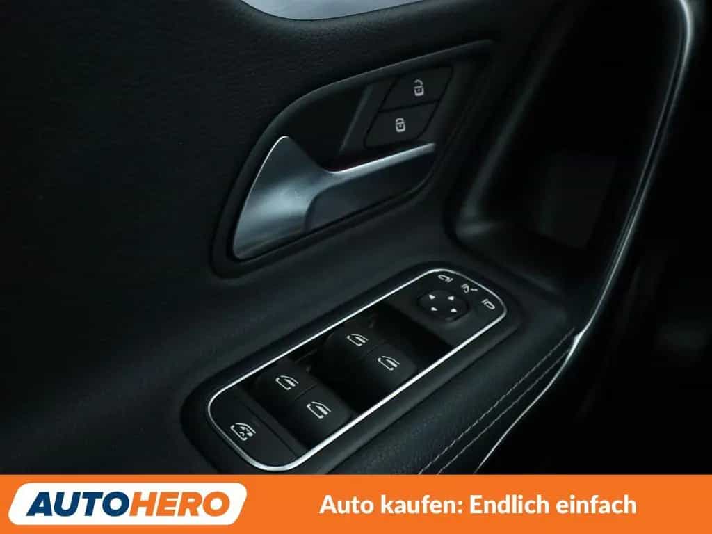 Mercedes-Benz A 45 AMG A-Klasse A 45 AMG S 4Matic Aut.*NAVI*LED*TEMPO* 09/2020-photo-37