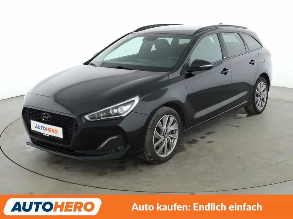Hyundai i30 1.4 TDGI Passion + *NAVI*TEMPO*CAM*PDC* 06/2018-photo-0