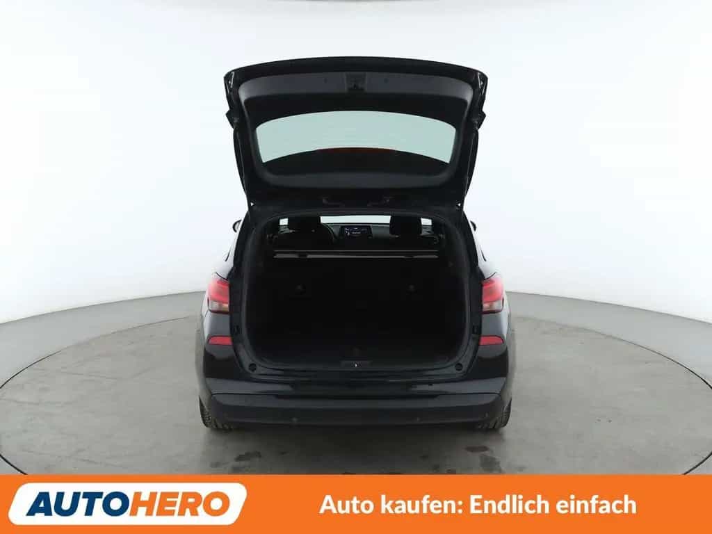 Hyundai i30 1.4 TDGI Passion + *NAVI*TEMPO*CAM*PDC* 06/2018-photo-16