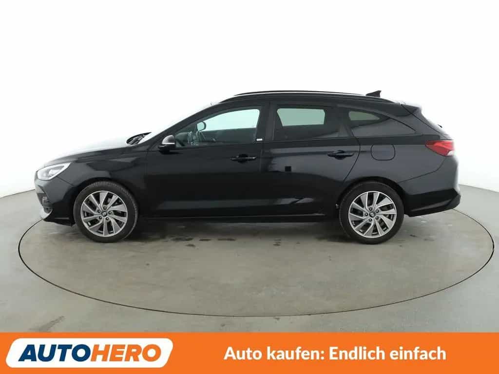 Hyundai i30 1.4 TDGI Passion + *NAVI*TEMPO*CAM*PDC* 06/2018-photo-2