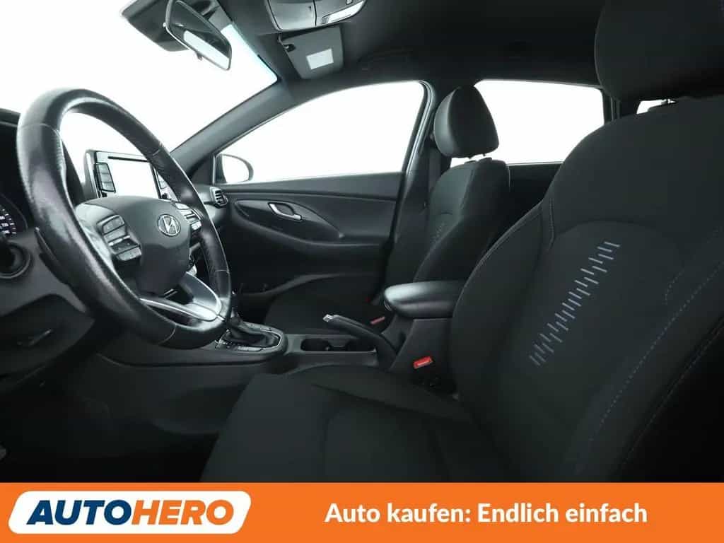 Hyundai i30 1.4 TDGI Passion + *NAVI*TEMPO*CAM*PDC* 06/2018-photo-9