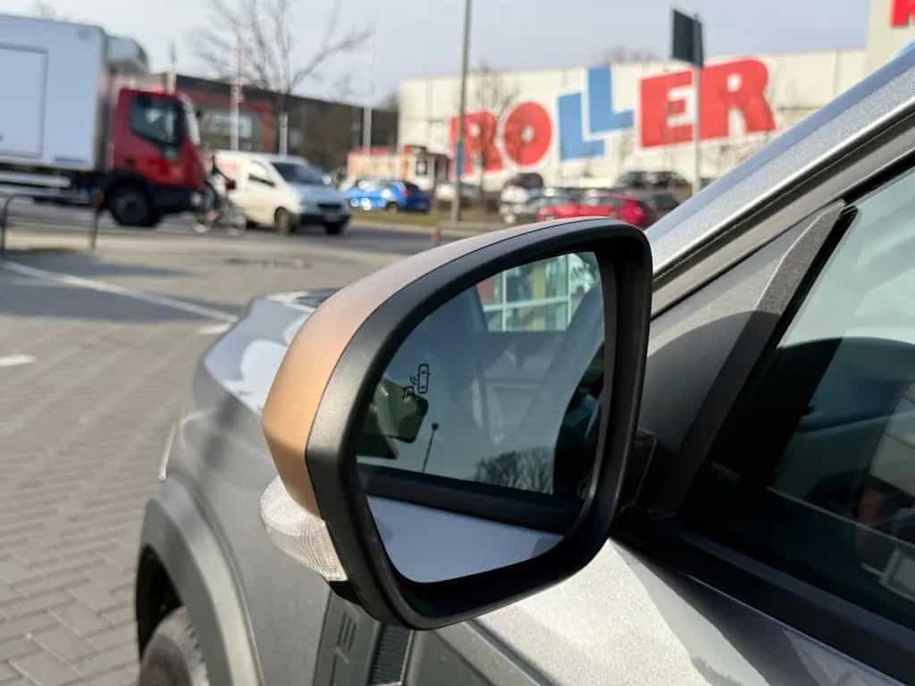 Dacia Duster III TCe 130 Extreme Modell 2025 LED Navi 12/2024-photo-5