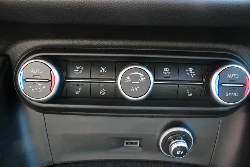Alfa Romeo Stelvio Ti Q4  Werksgarantie 09-2026 09/2022-photo-16