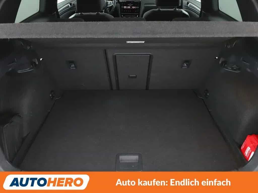 Volkswagen Golf VII 2.0 TSI GTI BM *NAVI*LED*TEMPO*PDC* 06/2018-photo-17