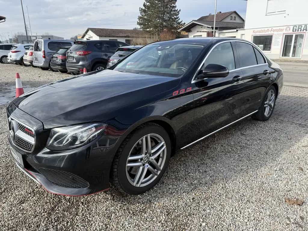 Mercedes-Benz E 220 d AVANTGARDE WIDESCREEN HEAD-UP LED 04/2016-photo-0