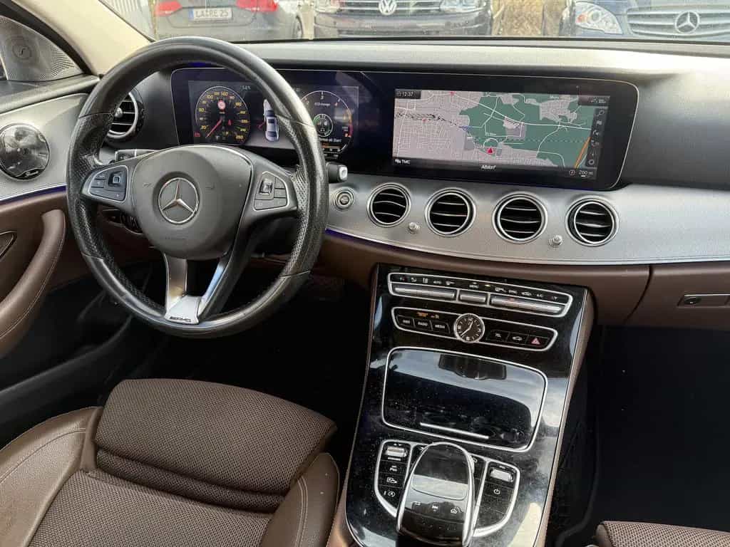 Mercedes-Benz E 220 d AVANTGARDE WIDESCREEN HEAD-UP LED 04/2016-photo-10