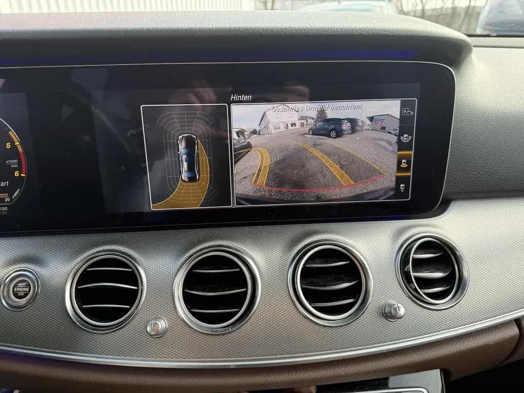 Mercedes-Benz E 220 d AVANTGARDE WIDESCREEN HEAD-UP LED 04/2016-photo-12