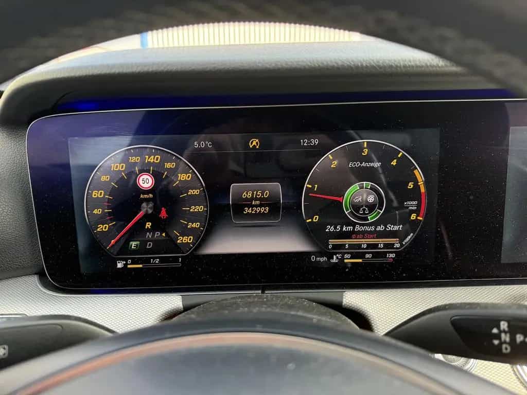 Mercedes-Benz E 220 d AVANTGARDE WIDESCREEN HEAD-UP LED 04/2016-photo-13