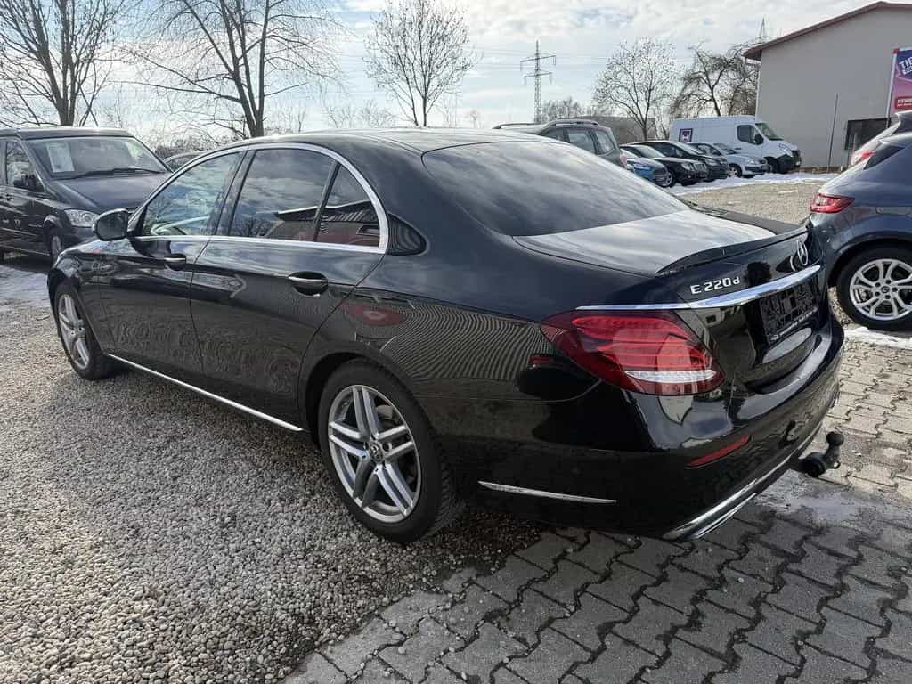 Mercedes-Benz E 220 d AVANTGARDE WIDESCREEN HEAD-UP LED 04/2016-photo-2