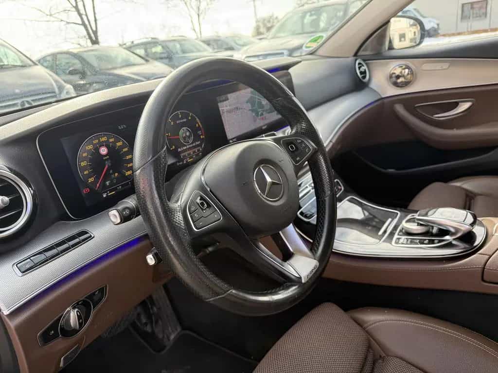 Mercedes-Benz E 220 d AVANTGARDE WIDESCREEN HEAD-UP LED 04/2016-photo-6