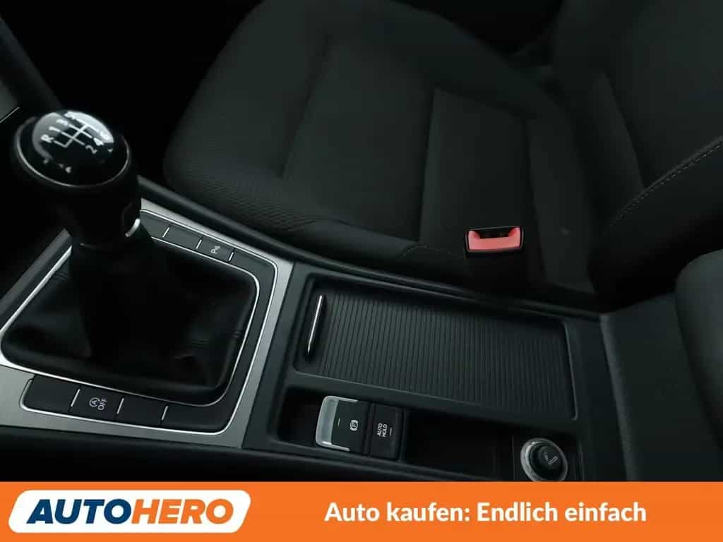 Volkswagen Golf VII 1.2 TSI Comfortline BMT*TEMPO*PDC*SHZ* 08/2015-photo-22