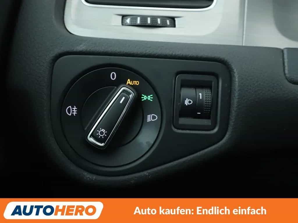 Volkswagen Golf VII 1.2 TSI Comfortline BMT*TEMPO*PDC*SHZ* 08/2015-photo-25