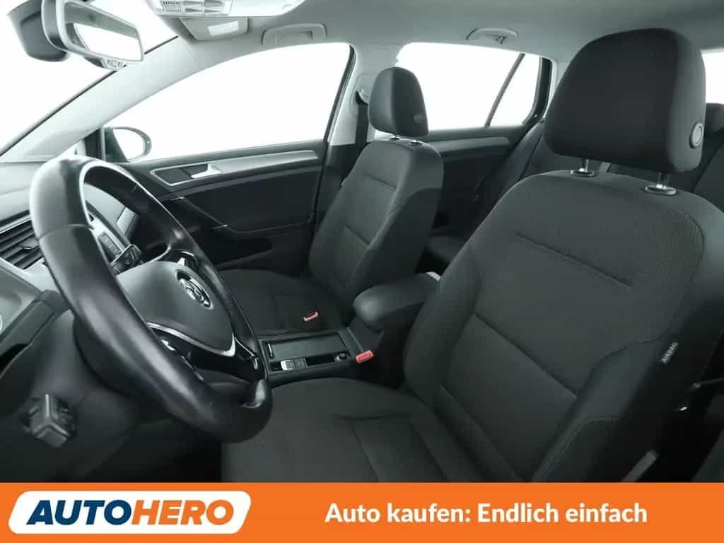Volkswagen Golf VII 1.2 TSI Comfortline BMT*TEMPO*PDC*SHZ* 08/2015-photo-9