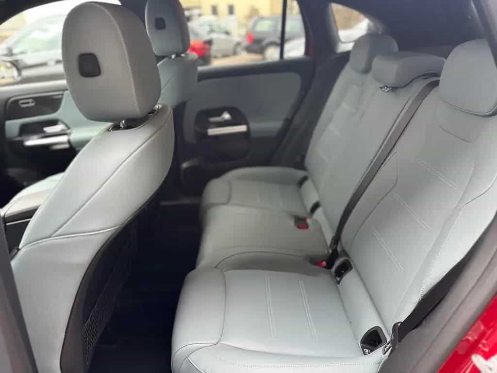 Mercedes-Benz GLA 35 AMG 4Matic Leder RFK Lenkradheizung 09/2023-photo-18