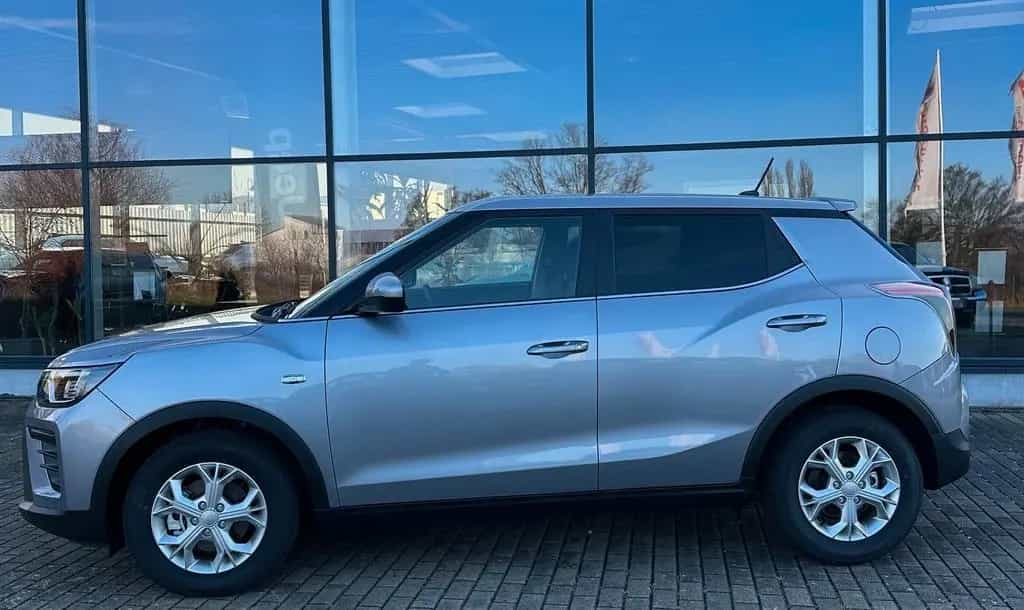 Ssangyong Tivoli Nomad / Essential Automatik Neuwagen null-photo-2