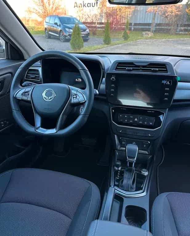 Ssangyong Tivoli Nomad / Essential Automatik Neuwagen null-photo-9