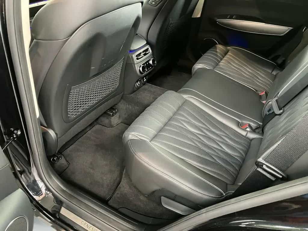 Genesis GV70 2,2L Diesel AWD Luxury vom Genesis Vertrags 11/2024-photo-8