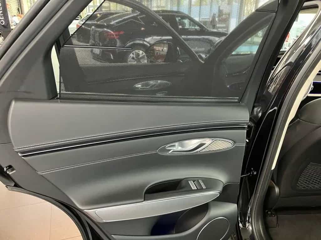 Genesis GV70 2,2L Diesel AWD Luxury vom Genesis Vertrags 11/2024-photo-9