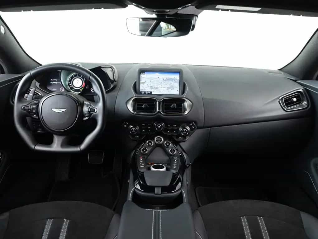 Aston Martin V8 Vantage 4.0 V8, PPF, full service history 11/2022-photo-12