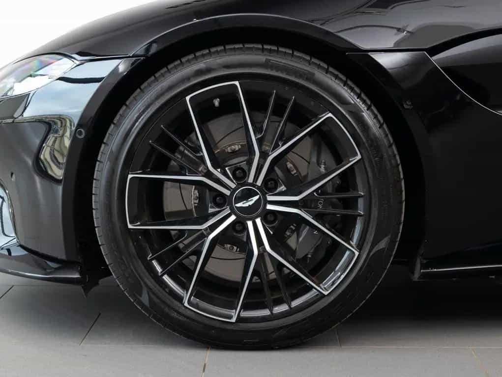 Aston Martin V8 Vantage 4.0 V8, PPF, full service history 11/2022-photo-7