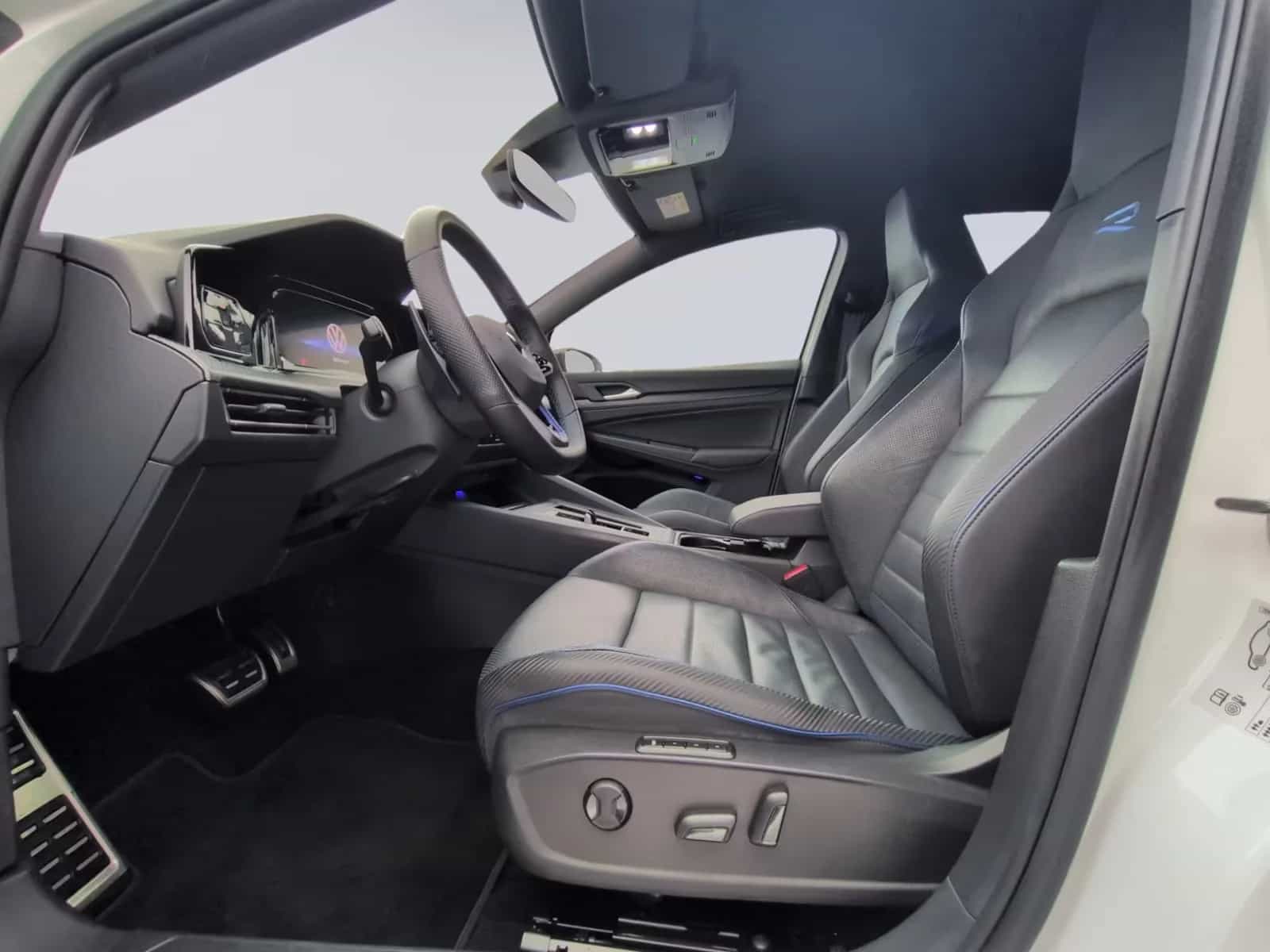 Volkswagen Golf 01/2022-photo-12