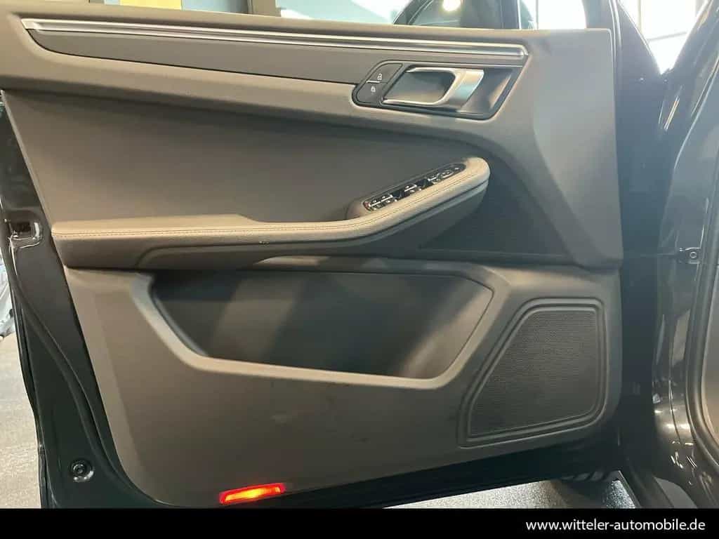 Porsche Macan 2.0T Basis LED/AHK/Rückfahrk./Sitzheizung 07/2023-photo-16