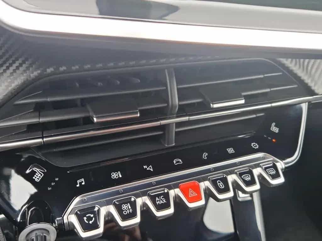 Peugeot 2008 Blue-HDI 130 Allure Pack Navigation LED 02/2022-photo-16