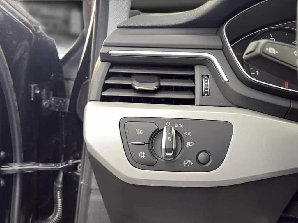 Audi A4 advanced Massage*Sound*LED*NaviTouch 05/2021-photo-26
