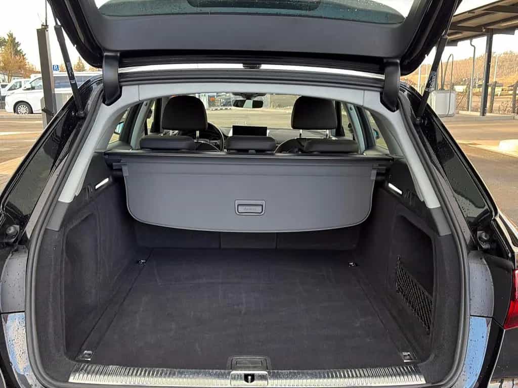Audi A4 advanced Massage*Sound*LED*NaviTouch 05/2021-photo-31