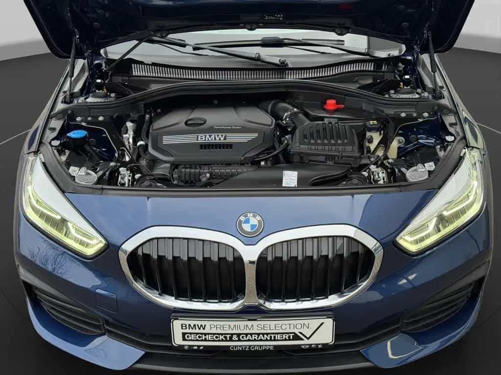 BMW 1 Series 118i Advantage Panorama Anhängerkupplung LED 03/2022-photo-16