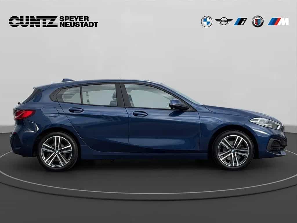BMW 1 Series 118i Advantage Panorama Anhängerkupplung LED 03/2022-photo-3