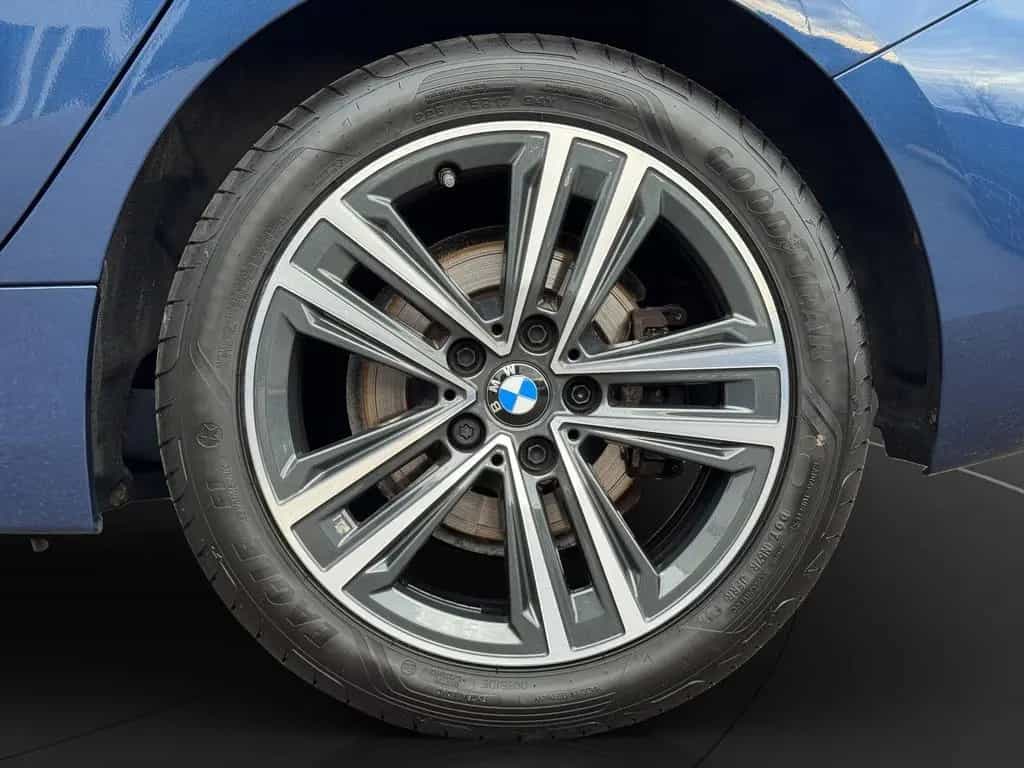 BMW 1 Series 118i Advantage Panorama Anhängerkupplung LED 03/2022-photo-9
