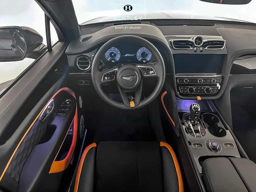 Bentley Bentayga V8 Speed - BENTLEY MILANO 01/2026-photo-10