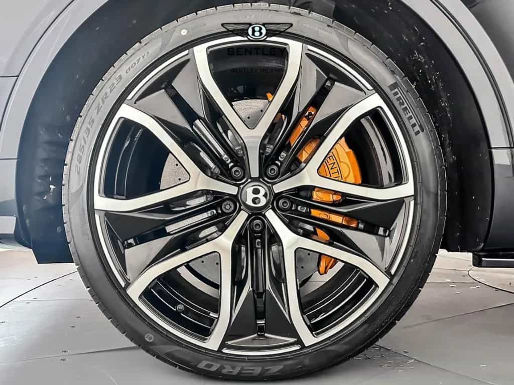 Bentley Bentayga V8 Speed - BENTLEY MILANO null-photo-7