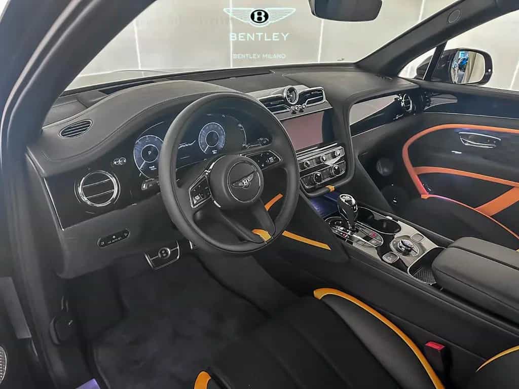 Bentley Bentayga V8 Speed - BENTLEY MILANO null-photo-9