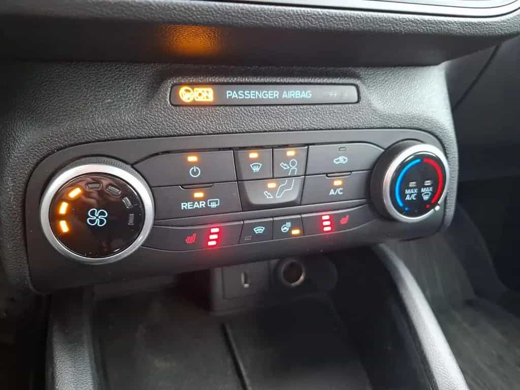 Ford Focus Turnier Trend ! LRH ! beh. WSS ! 11/2018-photo-12