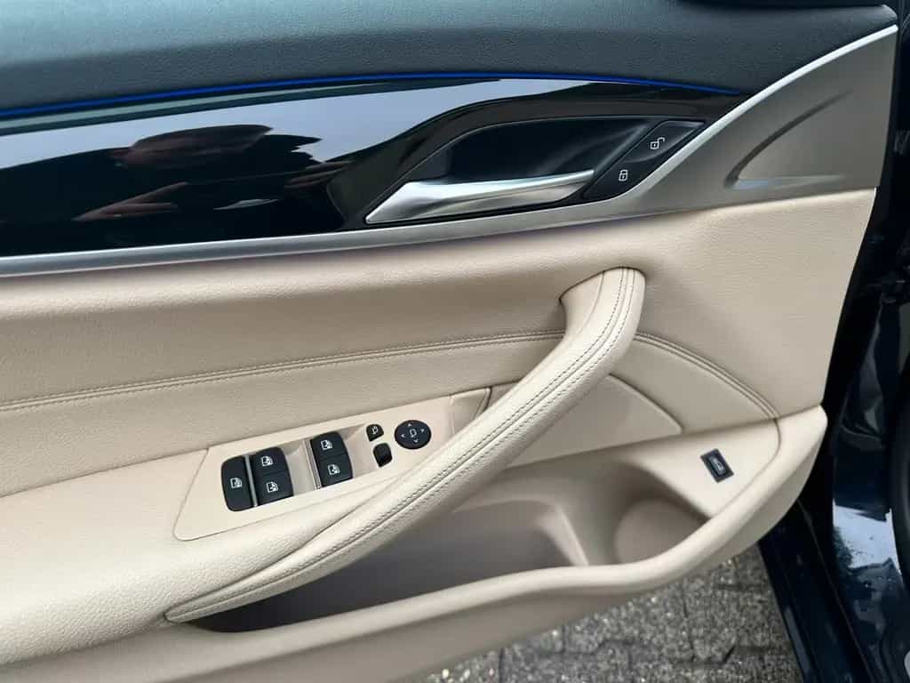 BMW 5 Series Sport Line DIGITACHO ACC STANDH 360° HUD 10/2018-photo-21