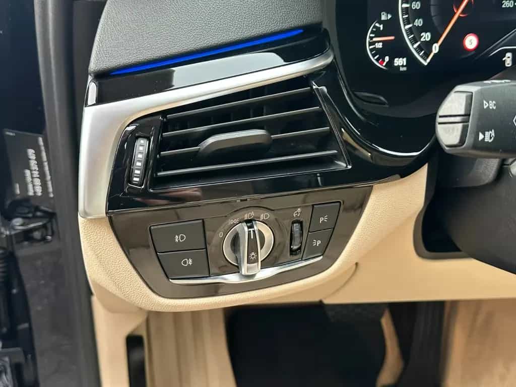 BMW 5 Series Sport Line DIGITACHO ACC STANDH 360° HUD 10/2018-photo-29