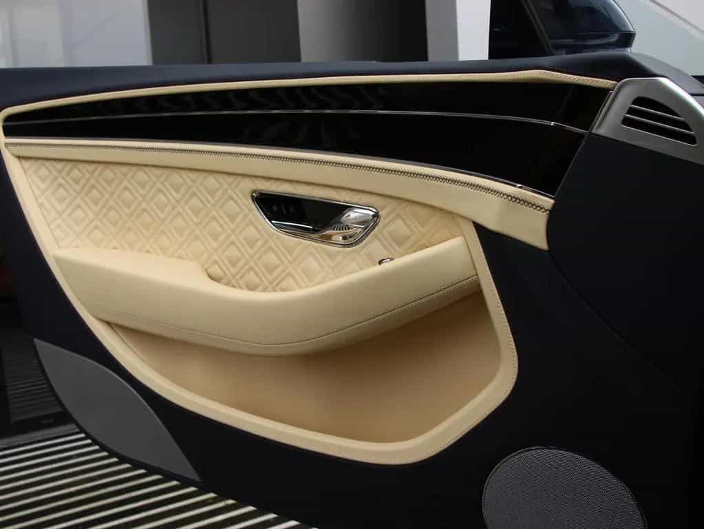 Bentley Continental GTC 6.0 W12 First Edition | Rotating 07/2019-photo-15