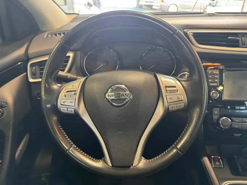 Nissan Qashqai N-Connecta | TÜV 06.2027 06/2016-photo-16
