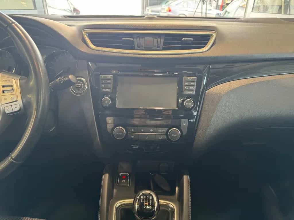 Nissan Qashqai N-Connecta | TÜV 06.2027 06/2016-photo-17